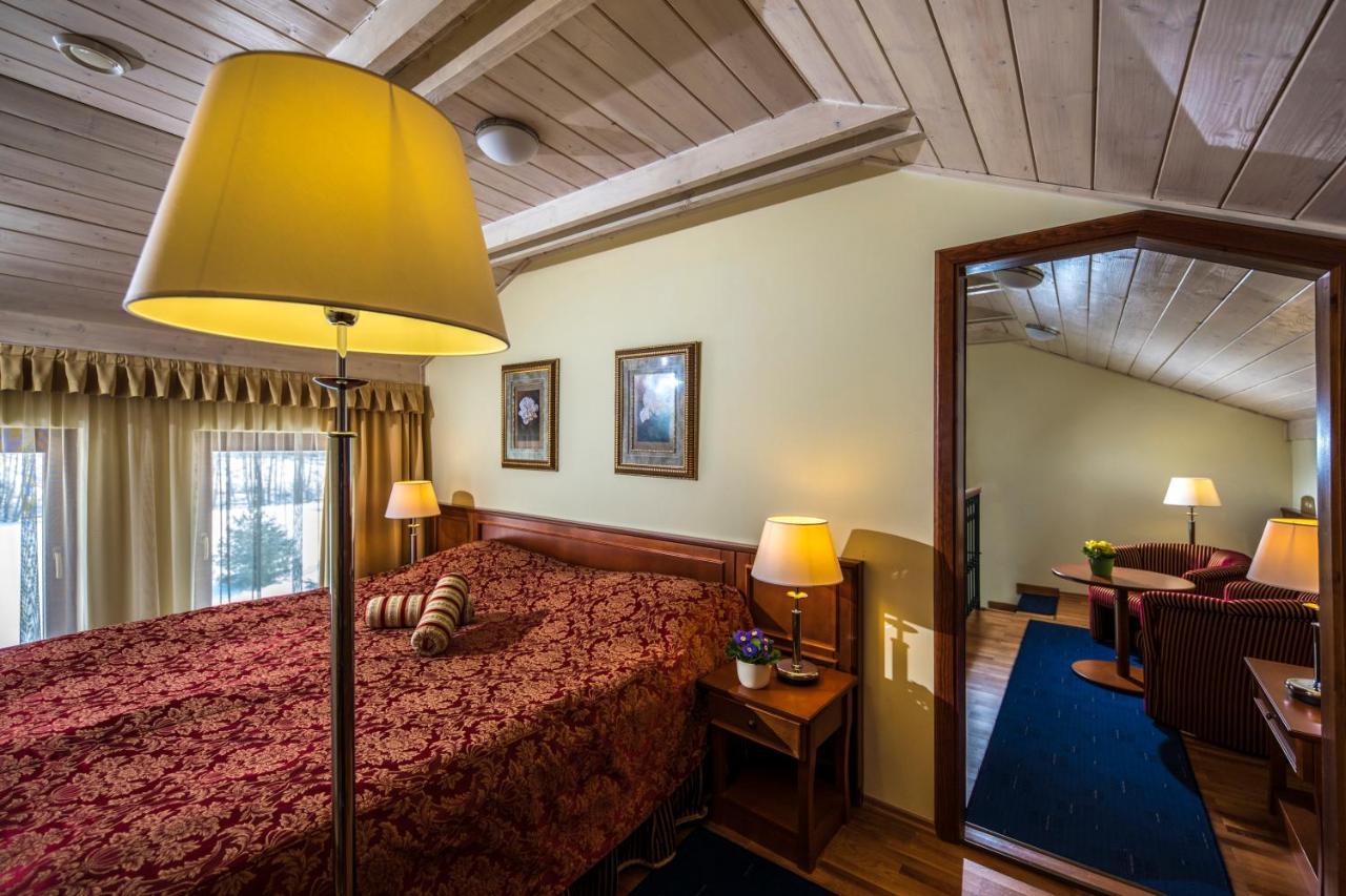 Hotel Forest Hills Zirc Ngoại thất bức ảnh