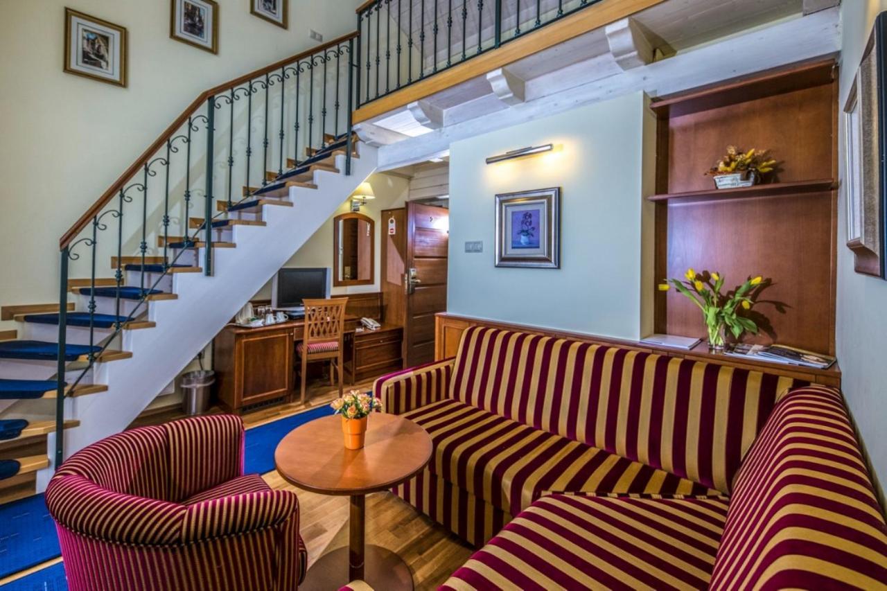 Hotel Forest Hills Zirc Ngoại thất bức ảnh