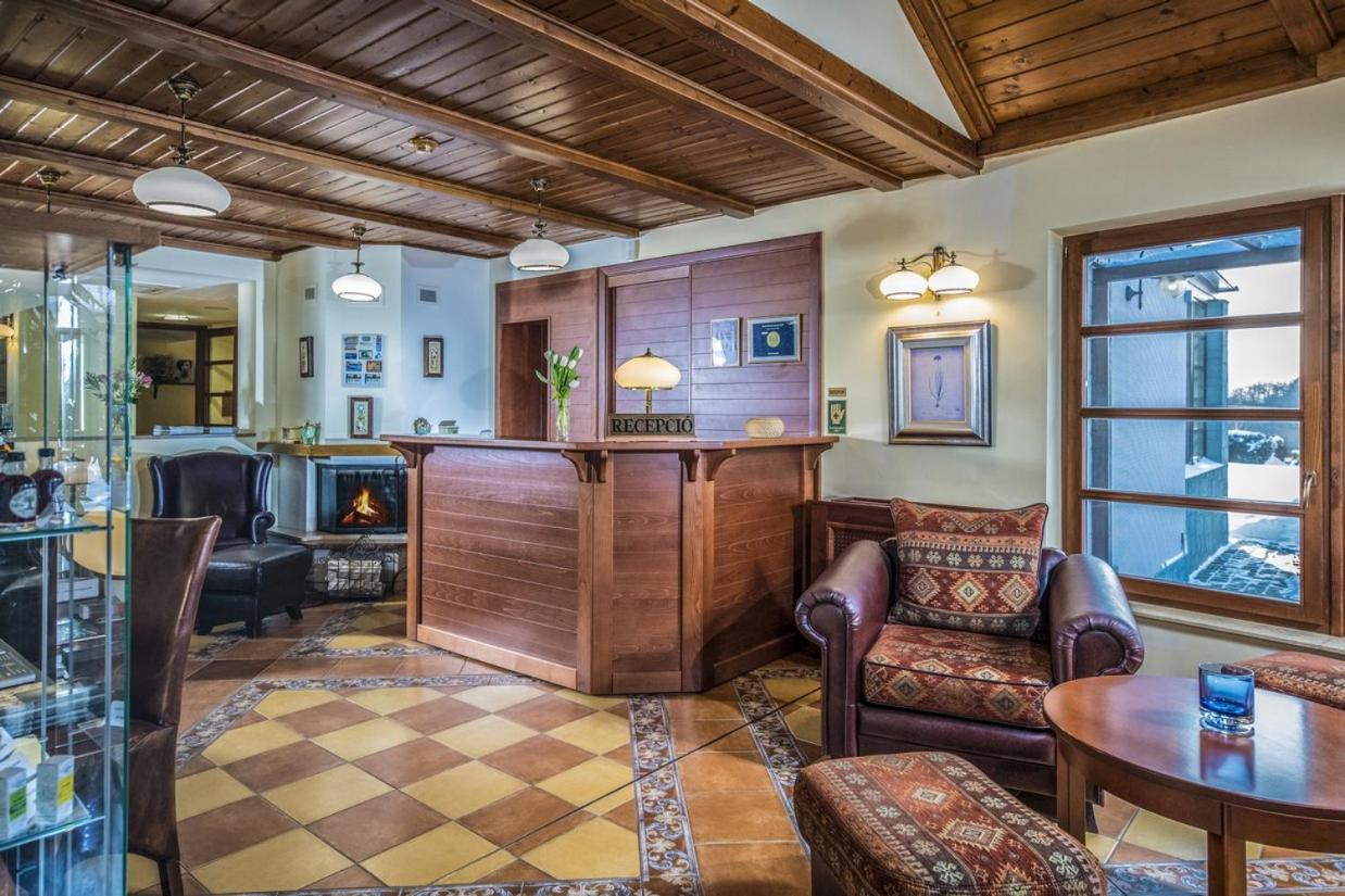 Hotel Forest Hills Zirc Ngoại thất bức ảnh